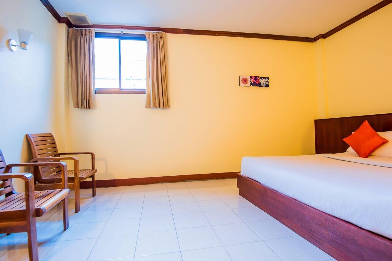 Bauman Ville Hotel Phuket Exterior foto