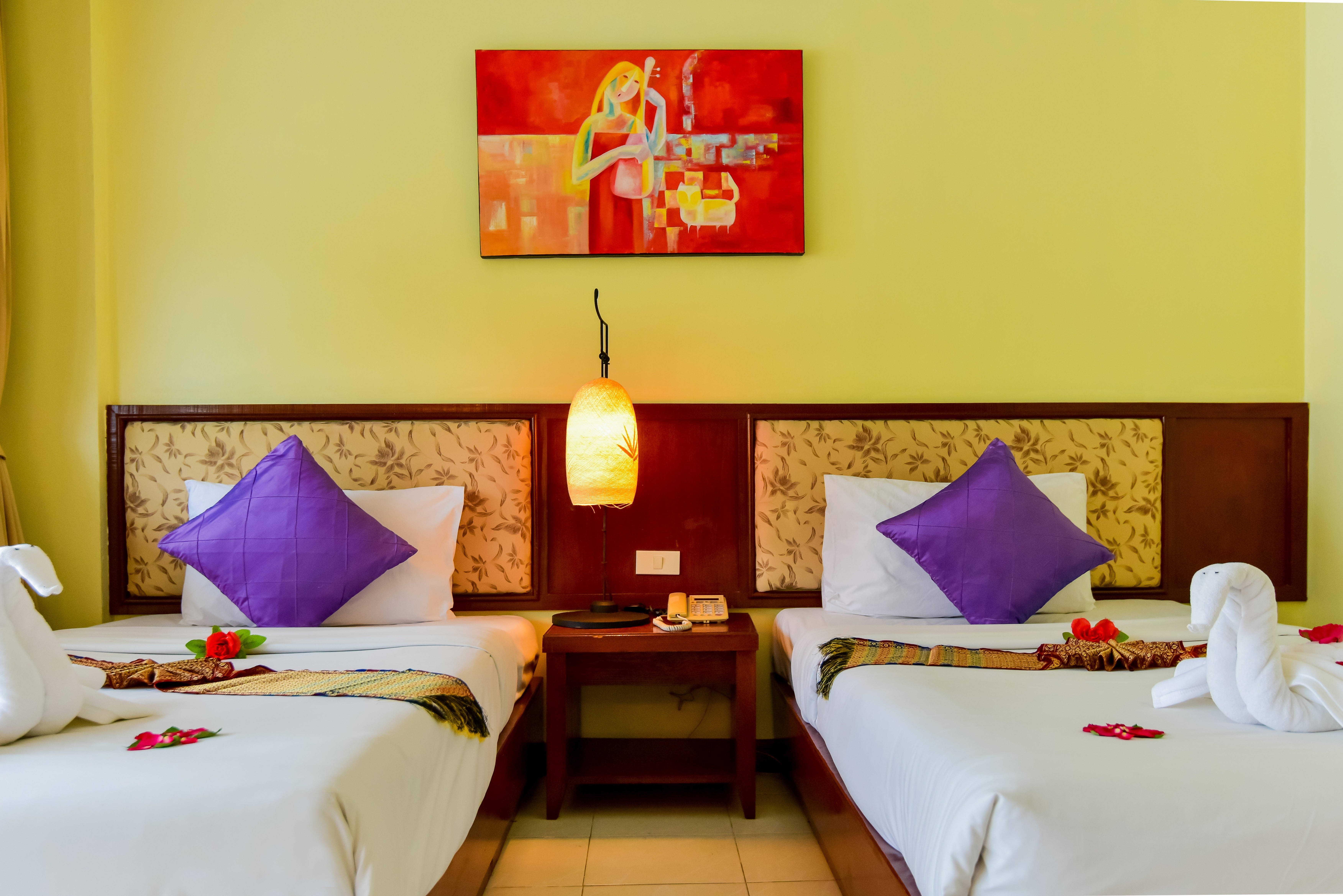 Bauman Ville Hotel Phuket Exterior foto