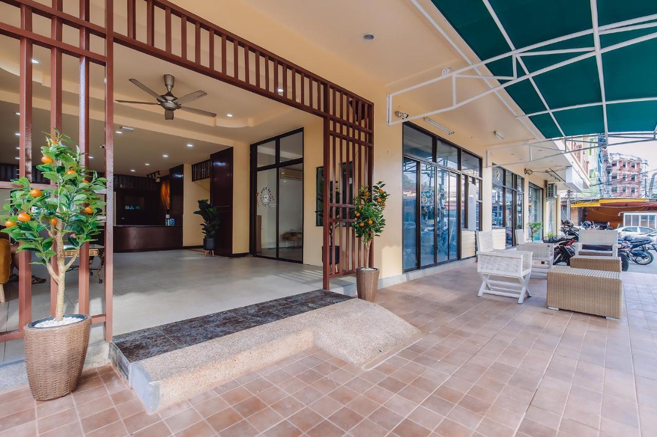 Bauman Ville Hotel Phuket Exterior foto